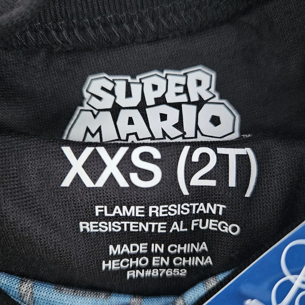 Super Mario by Nintendo Fleece Pajamas Set (Top, Pant and Robe) - Picture 6 of 6